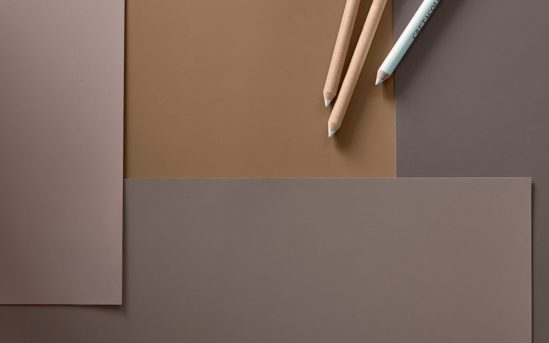 Erdige Eleganz – natürliche Brauntöne, inspiriert von der Trendfarbe des Jahres